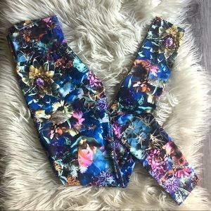 KOS USA graphic yoga leggings succulent plant print colorful Extra Small
